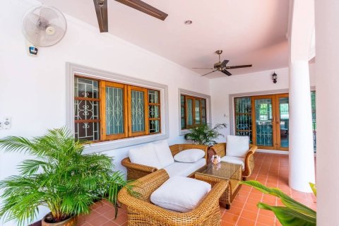 Casa de 3 dormitorios en Hua Hin, Tailandia № 125486 - foto 3