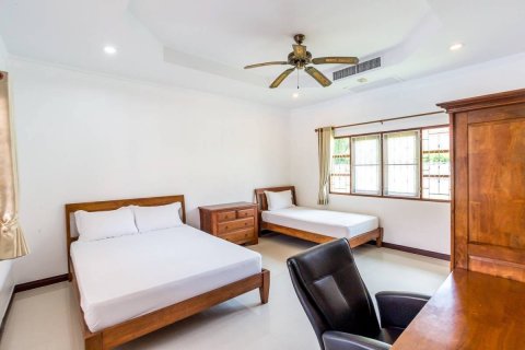 Casa de 3 dormitorios en Hua Hin, Tailandia № 125486 - foto 11