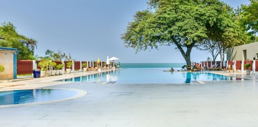Condominio de 3 dormitorios en Hua Hin, Tailandia № 125494