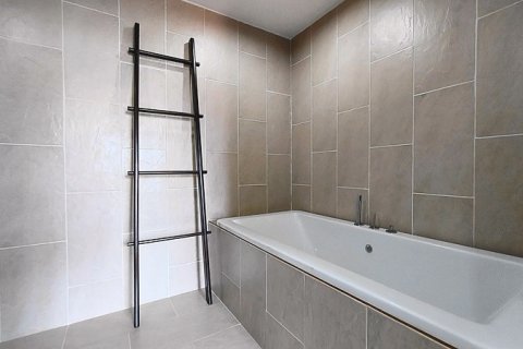 Condominio de 2 dormitorios en Hua Hin, Tailandia № 125493 - foto 12