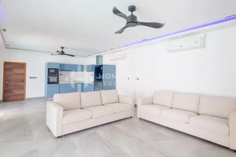Casa de 3 dormitorios en Nai Harn Beach, Tailandia № 131564 - foto 4