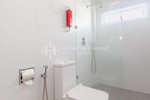 Casa de 3 dormitorios en Nai Harn Beach, Tailandia № 131564 - foto 17