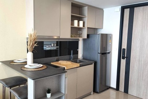 Condominio de 1 dormitorio en Khlong Toei, Bangkok, Tailandia № 123965 - foto 2