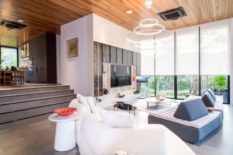 Chalet de 4 dormitorios en Kamala, Tailandia № 71543 - foto 15