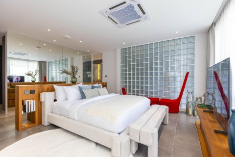 Chalet de 4 dormitorios en Kamala, Tailandia № 71543 - foto 20
