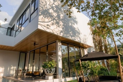 Chalet de 4 dormitorios en Kamala, Tailandia № 71543