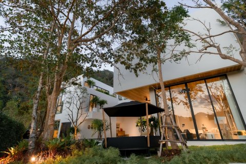 Chalet de 4 dormitorios en Kamala, Tailandia № 71543 - foto 9