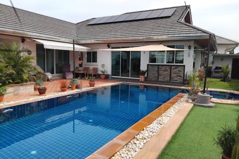 Casa de 3 dormitorios en Pran Buri, Tailandia № 133010