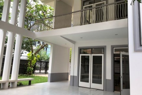 บ้านในวัฒนา, กรุงเทพฯ, ประเทศไทย 3 ห้องนอน № 124054