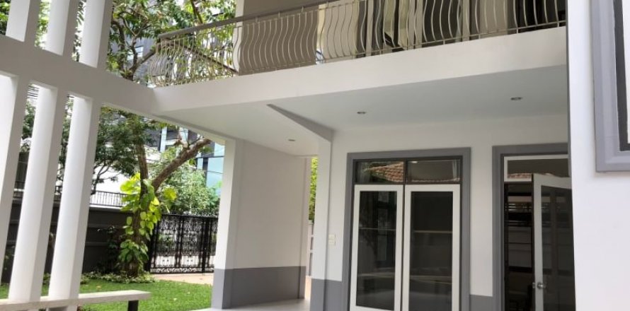 บ้านในวัฒนา, กรุงเทพฯ, ประเทศไทย 3 ห้องนอน № 124054