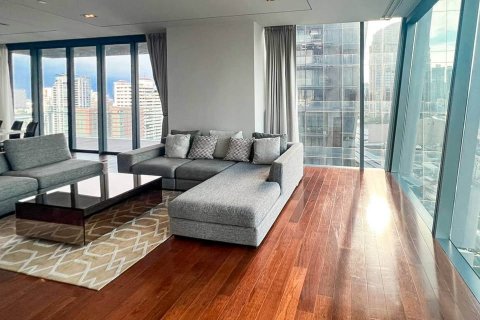 Condominio de 3 dormitorios en Watthana, Bangkok, Tailandia № 124056 - foto 4
