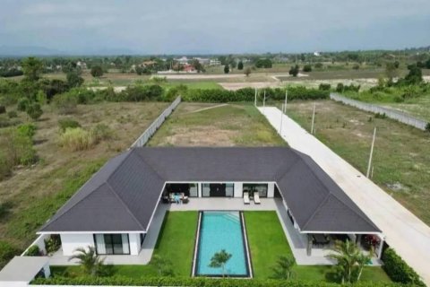 Villa in Hua Hin, Thailand 5 Schlafzimmer № 124376