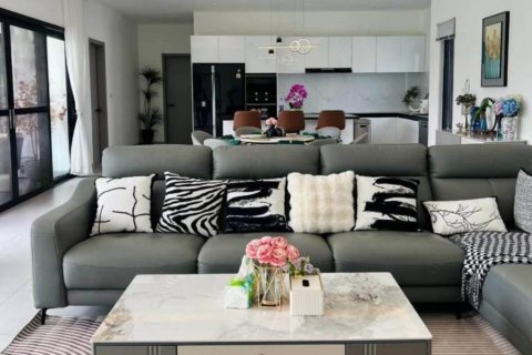 Chalet de 5 dormitorios en Hua Hin, Tailandia № 124376 - foto 4