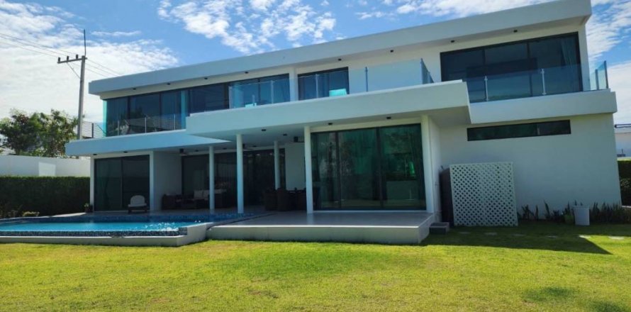 Chalet de 4 dormitorios en Hua Hin, Tailandia № 124604