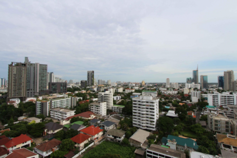 Condominio de 2 dormitorios en Khlong Toei, Bangkok, Tailandia № 77244 - foto 6