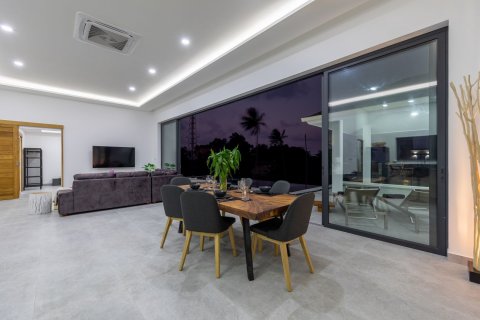 Casa de 3 dormitorios en Ko Samui, Tailandia № 100559 - foto 15