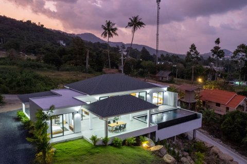 Casa de 3 dormitorios en Ko Samui, Tailandia № 100559 - foto 19