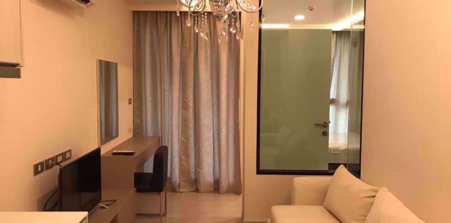 Кондоминиум с 1 спальней в Бангкоке, Таиланд в Vtara Sukhumvit 36 № 100901