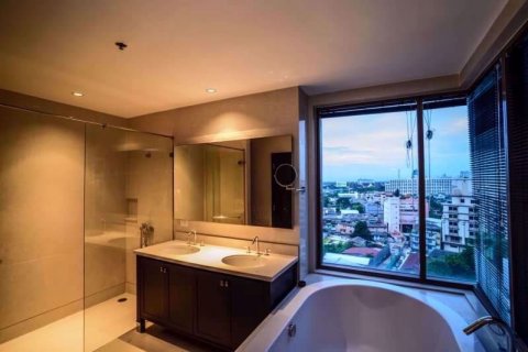 Sobre plano The Emporio Place en Bangkok, Tailandia № 36631 - foto 15