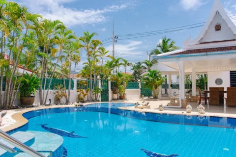 Chalet de 4 dormitorios en Cha-am, Tailandia № 132574 - foto 2