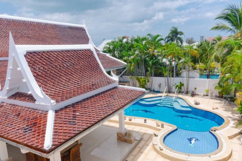 Chalet de 4 dormitorios en Cha-am, Tailandia № 132574 - foto 4