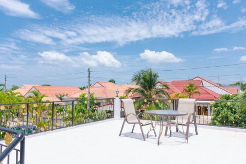 Chalet de 4 dormitorios en Cha-am, Tailandia № 132574 - foto 8