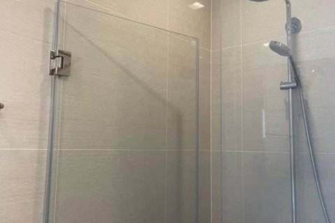 Condominio de 1 dormitorio en Khlong Toei, Bangkok, Tailandia № 132572 - foto 8