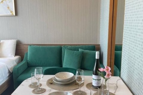 Condominio de 1 dormitorio en Khlong Toei, Bangkok, Tailandia № 132572 - foto 2