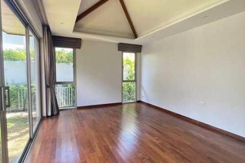 Chalet de 3 dormitorios en Phuket, Tailandia № 126658 - foto 6