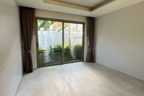 Chalet de 3 dormitorios en Phuket, Tailandia № 126658 - foto 5