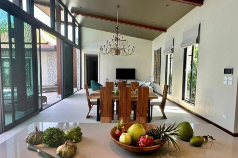Chalet de 4 dormitorios en Phuket, Tailandia № 126659 - foto 8