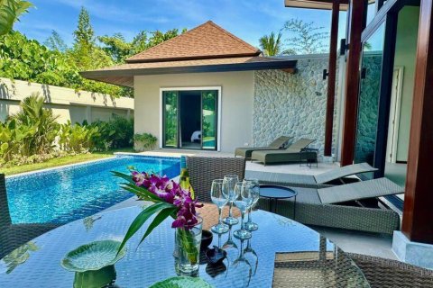 Chalet de 4 dormitorios en Phuket, Tailandia № 126659 - foto 2