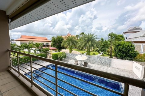 Casa de 5 dormitorios en Pattaya, Tailandia № 119493 - foto 7