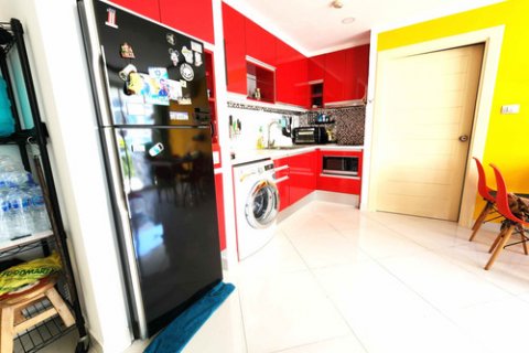 Apartamento de 2 dormitorios en Jomtien Beach, Pattaya, Tailandia № 100694 - foto 14