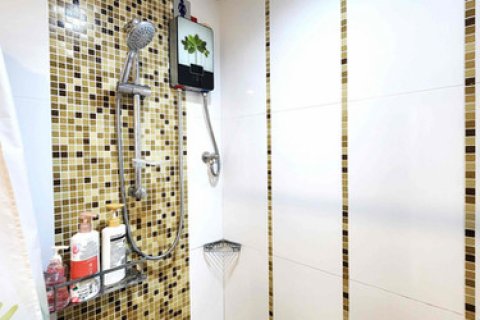 Apartamento de 2 dormitorios en Jomtien Beach, Pattaya, Tailandia № 100694 - foto 4