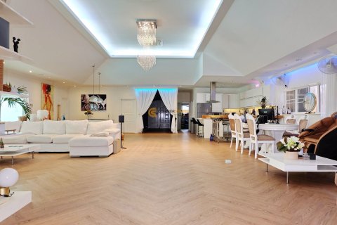 Estudio en Jomtien Beach, Pattaya, Tailandia № 100371 - foto 3
