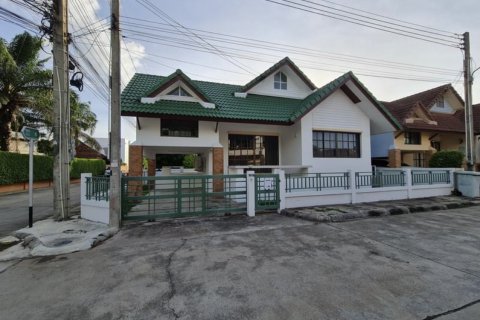 Casa de 2 dormitorios en Pattaya, Tailandia № 104741 - foto 2