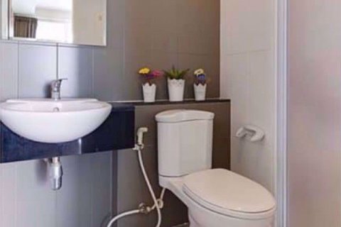 Condominio de 2 dormitorios en Din Daeng, Bangkok, Tailandia № 76819 - foto 7