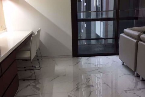 Condominio de 1 dormitorio en Pathum Wan, Bangkok, Tailandia № 76815 - foto 3