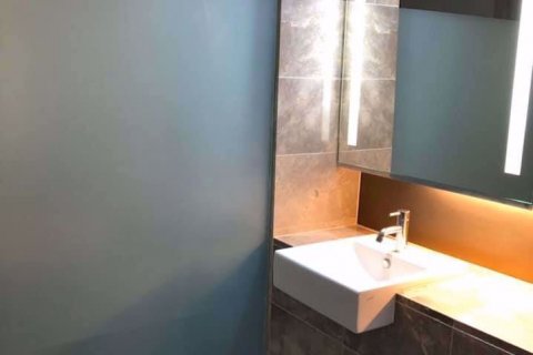 Condominio de 1 dormitorio en Pathum Wan, Bangkok, Tailandia № 76815 - foto 8