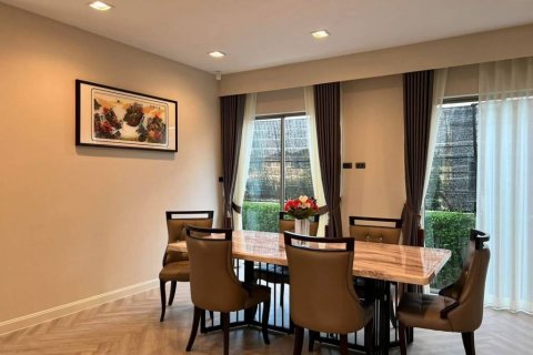 Casa de 4 dormitorios en Bangkok, Tailandia № 125880 - foto 5