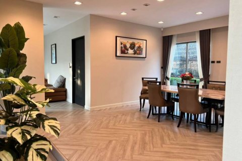 Casa de 4 dormitorios en Bangkok, Tailandia № 125880 - foto 2