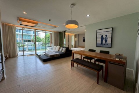 Condo in Hua Hin, Thailand, 2 bedrooms № 125884 - photo 7