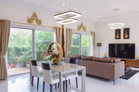 Chalet de 3 dormitorios en Hua Hin, Tailandia № 125882 - foto 4