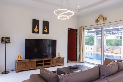 Chalet de 3 dormitorios en Hua Hin, Tailandia № 125882 - foto 8