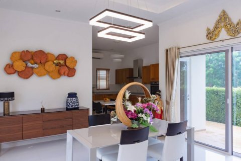Chalet de 3 dormitorios en Hua Hin, Tailandia № 125882 - foto 7