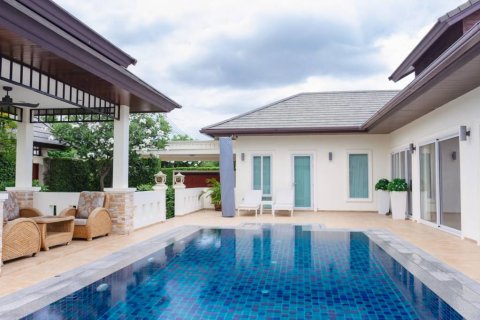 Chalet de 3 dormitorios en Hua Hin, Tailandia № 125882 - foto 2