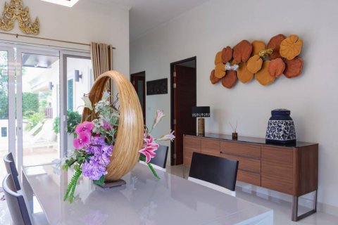 Chalet de 3 dormitorios en Hua Hin, Tailandia № 125882 - foto 6