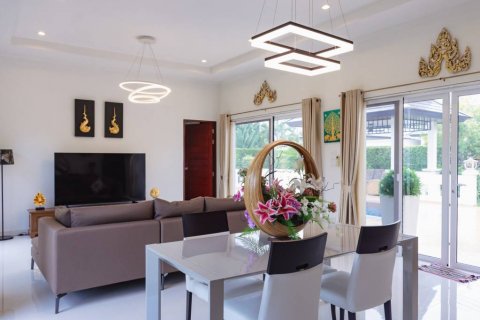 Chalet de 3 dormitorios en Hua Hin, Tailandia № 125882 - foto 3