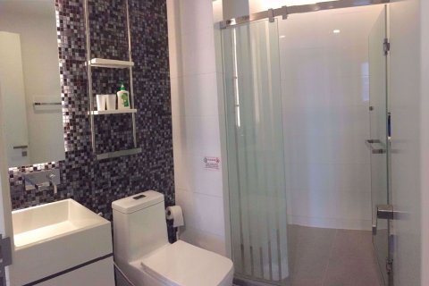 Condo in Khlong Toei, Bangkok, Thailand, 1 bedroom № 76723 - photo 5